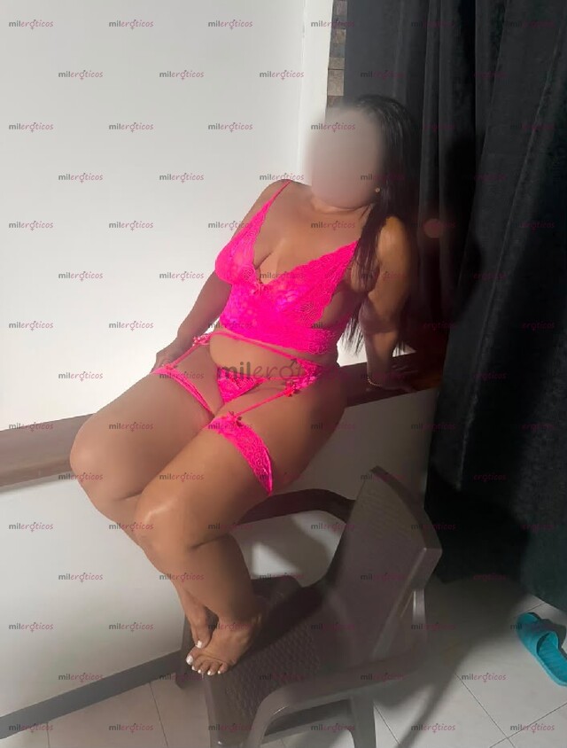 FOTOS DE RECIEN LLEGADA LA PAISA MÁS TENTADORA LLEGO A BOGOTA......