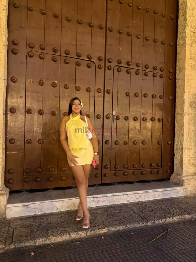FOTOS DE VENEZOLANA CALIENTE CON GANAS SEXO Y LUJURIAS ESCRÍBEME YA
