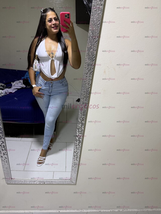 FOTOS DE VENEZOLANA CALIENTE CON GANAS SEXO Y LUJURIAS ESCRÍBEME YA