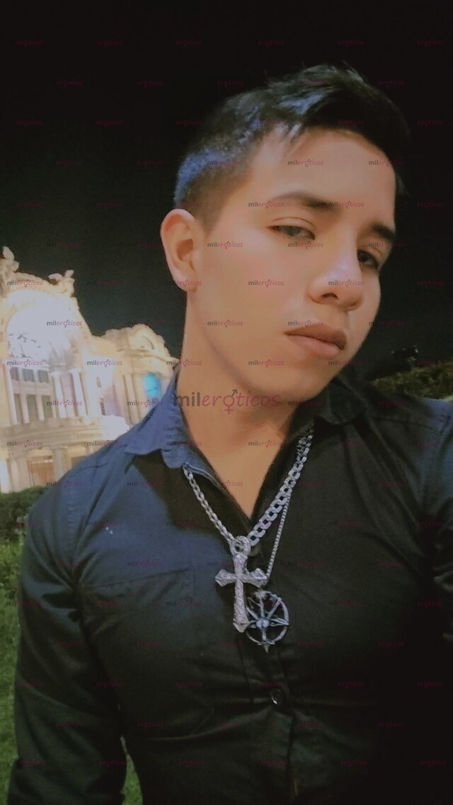 FOTOS DE TEN EL MEJOR SEXO DE TU VIDA, JOVEN ATLÉTICO Y MUY CALIENTE PARA TODO