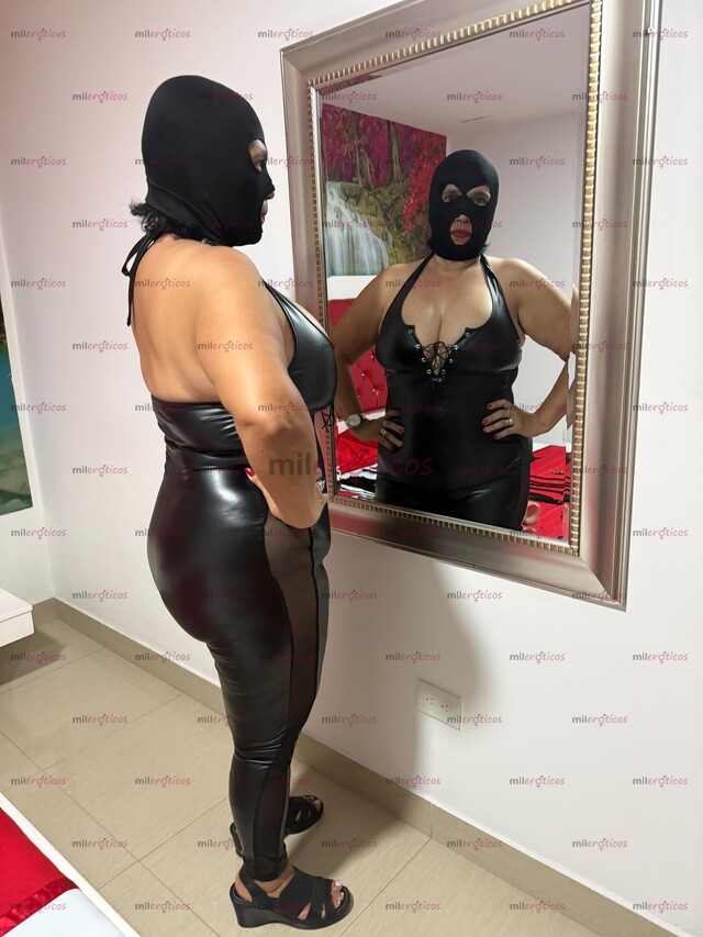 FOTOS DE MISTRESS ZULY ADIESTRÓ SUMISOS VIRTUALES Y FÍSICOS EN CALI