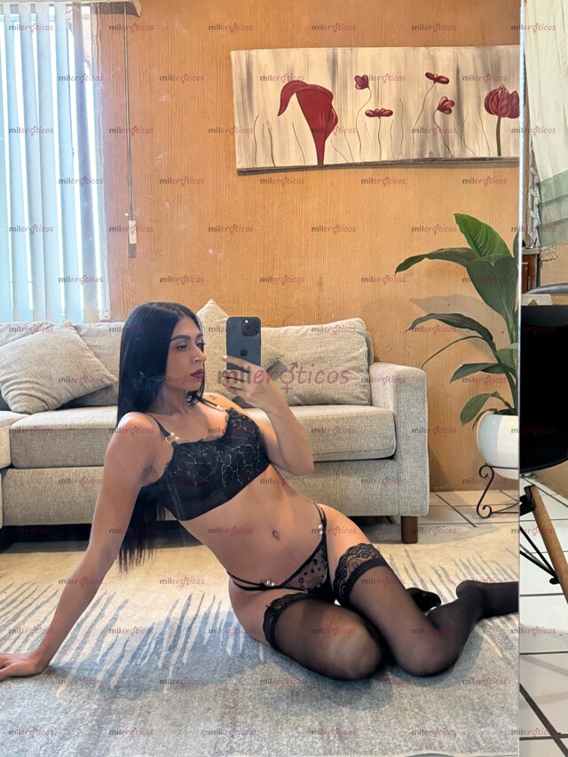FOTOS DE TOP MODEL, POCAHONTAS REAL, SUPERDOTADA Y MUY COMPLACIENTE