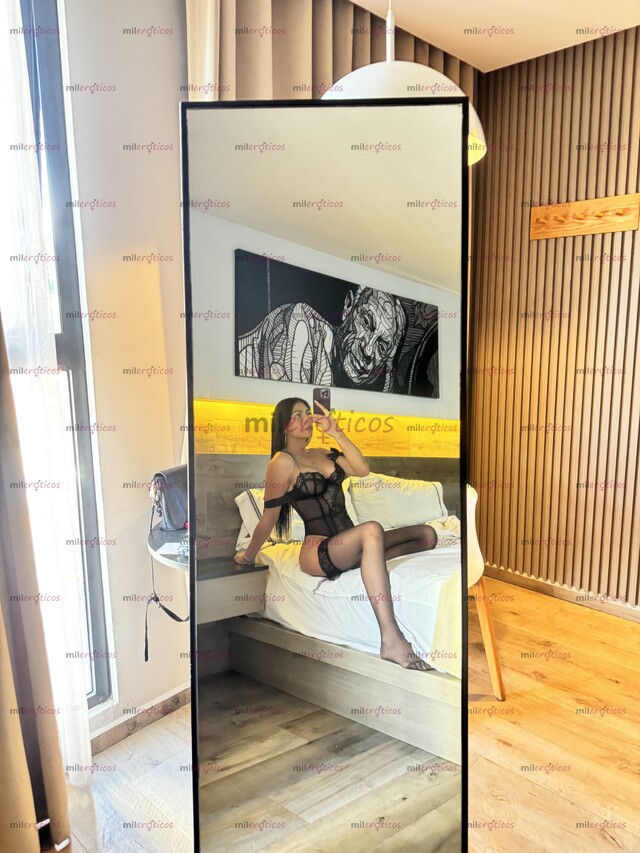 FOTOS DE TOP MODEL, POCAHONTAS REAL, SUPERDOTADA Y MUY COMPLACIENTE