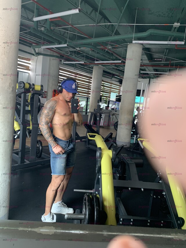 FOTOS DE SCORT GAY VERSÁTIL MODELO Y FITNESS EN TU CIUDAD