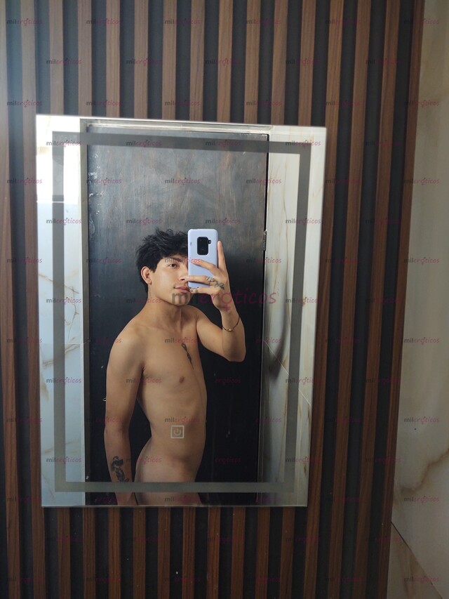 FOTOS DE DISFRUTA DEL PLACER ,CHICO JOVEN DISPUESTO A COMPLACER TUS DESEOS