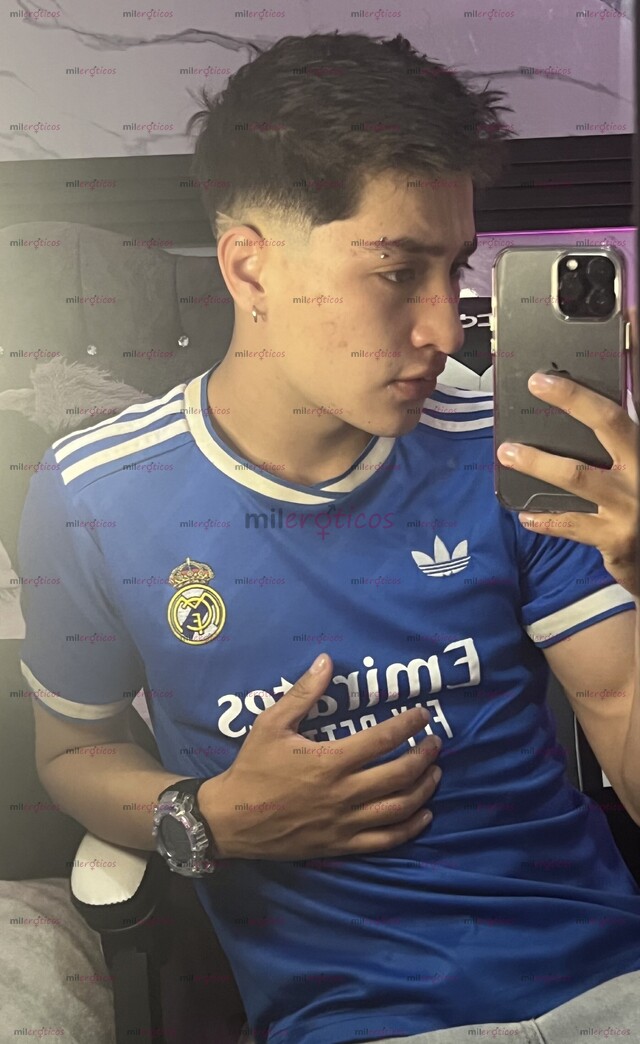 FOTOS DE JOVEN VERSÁTIL CALIENTE , DISPONIBLE Y COMPLACIENTE