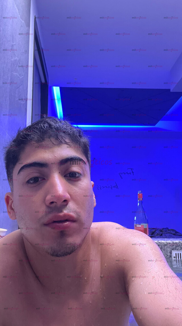 FOTOS DE JOVEN VARONIL, GUAPO, ALTO, VERGON Y MUY MORBOSO