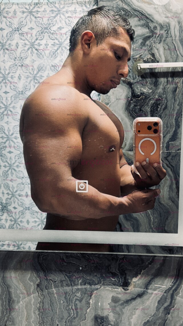 FOTOS DE MACHO FORNIDO DISPUESTO A COMPLACERTE 24 7