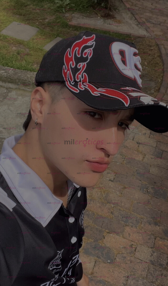 FOTOS DE JOVEN VERSÁTIL CALIENTE , DISPONIBLE Y COMPLACIENTE
