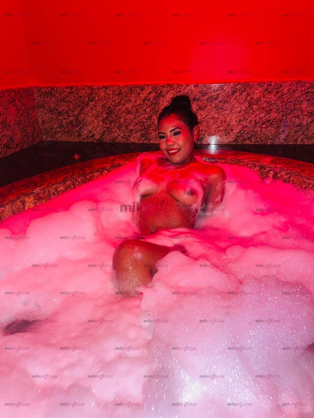 FOTOS DE HOLA BUENOS DÍAS O NOCHE AQUÍ NIÑA MORENA DISPONIBLE PARA PASARLA RICO
