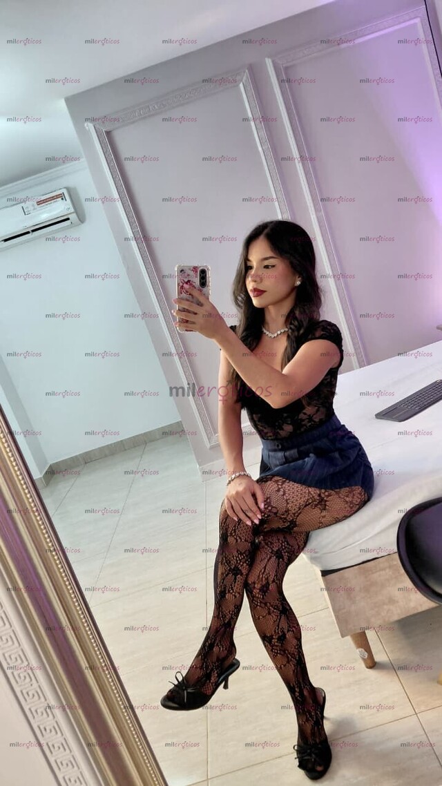 FOTOS DE VALERIA SENSUAL Y COQUETA, CARISMATICA Y ESBELTA