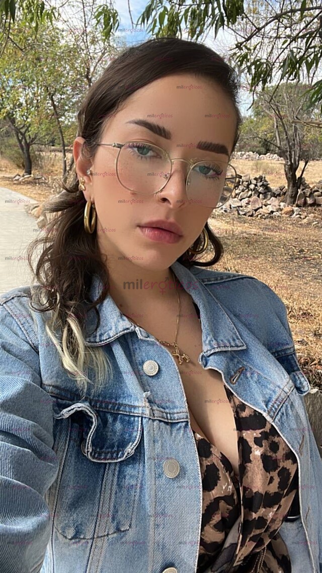 FOTOS DE BB TE ESTOY ESPERANDO PARA SACUDIR LA CAMA & HOY Y. & MAÑANA HOLA MIS AMORES