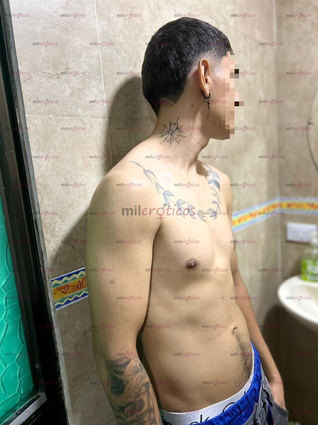 FOTOS DE MUCHO GUSTO ALEX SOY UN CHICO CARIÑOSO Y MUY CARGADO
