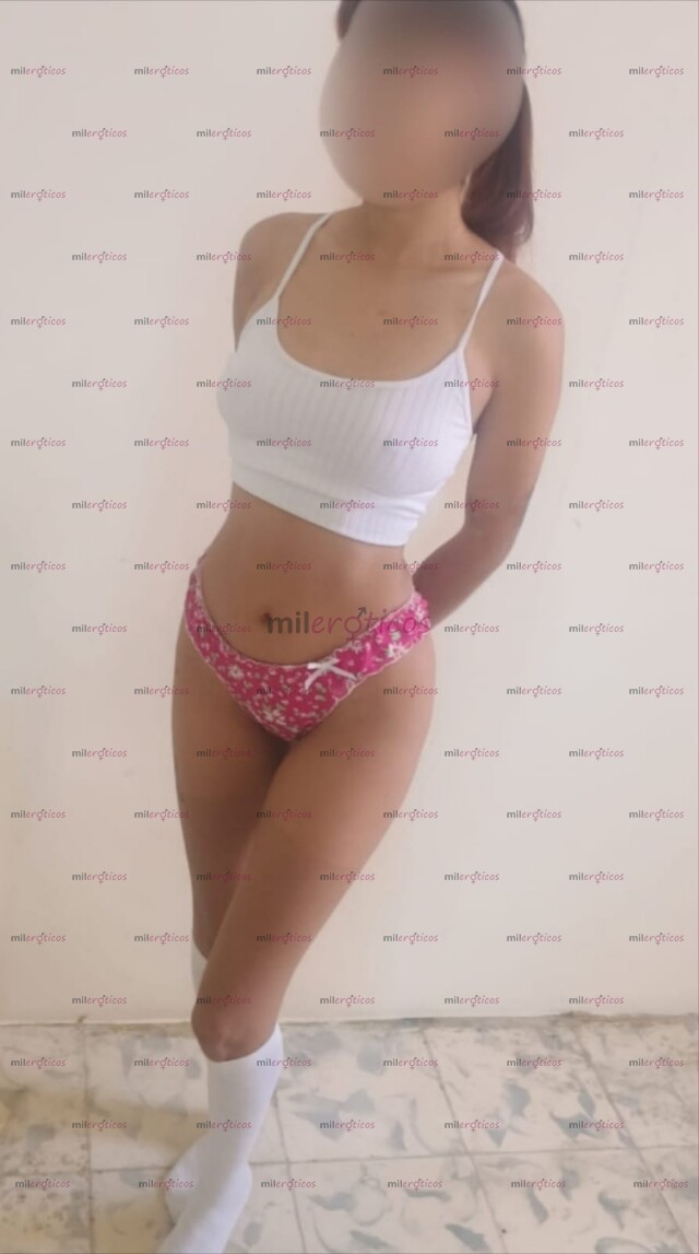 FOTOS DE FLAQUITA 19 AÑOS BONITA NUEVA EN EL AMBIENTE SERVICIO VIP