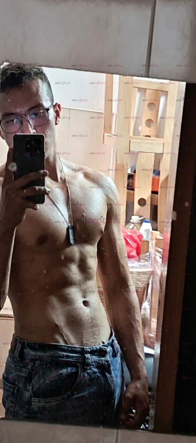 FOTOS DE SOY UN JOVEN DE 20 AÑOS DISPUESTO A CUMPLIR TUS FANTASÍAS Y TUS DESEOS MÁS SUCIO