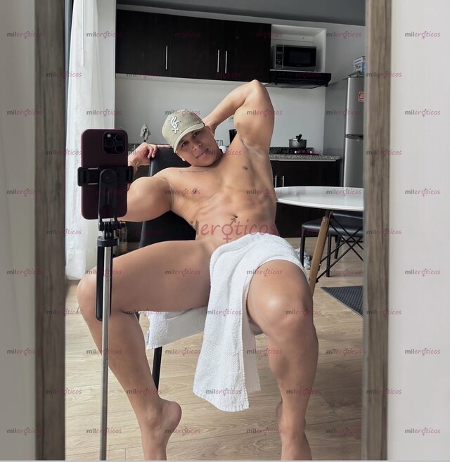 FOTOS DE MODELO SCORT MASAJISTA. MORENO SEXY MUSCULOSO DISPONIBLE