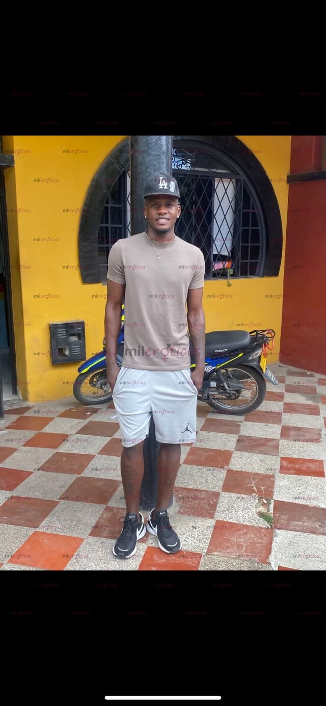 FOTOS DE NEGRO VERGON SUPER DOTADO Y DOMINANTE Y BASTANTE LECHERO DISPONIBLE 24 7 NUEVO E