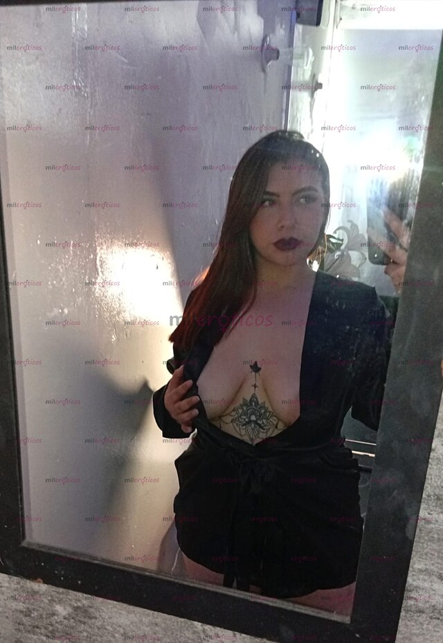 FOTOS DE UNIVERSITARIA LINDA CON GANAS DE UN SEXO BIEN DURO