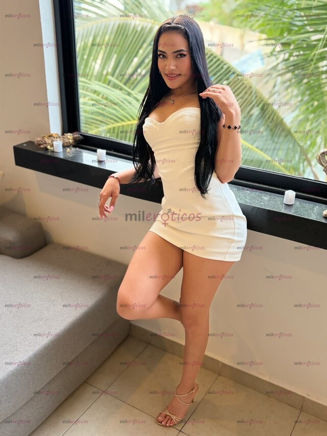 FOTOS DE HOLA MI AMOR SOY JESI DE MEDELLÍN CON CURVAS DE INFARTO Y ROSTRO ANGELICAL