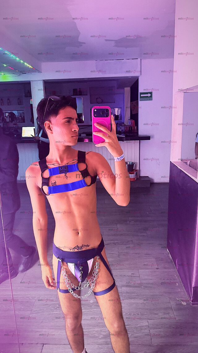 FOTOS DE JOVEN VERGON CON MUCHA LECHE , EN TU CIUDAD Y MUY CALIENTE