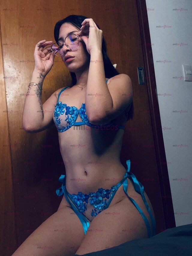 FOTOS DE ¡VEN A VER CÓMO GIME UNA FLAQUITA BIEN PERRITA! ¿ME CALIENTAS?