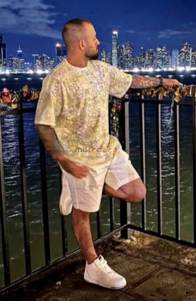 FOTOS DE JUAN, NUEVO GIGOLO DE LA CIUDAD DISPUESTO A DARTE COMPAÑIA