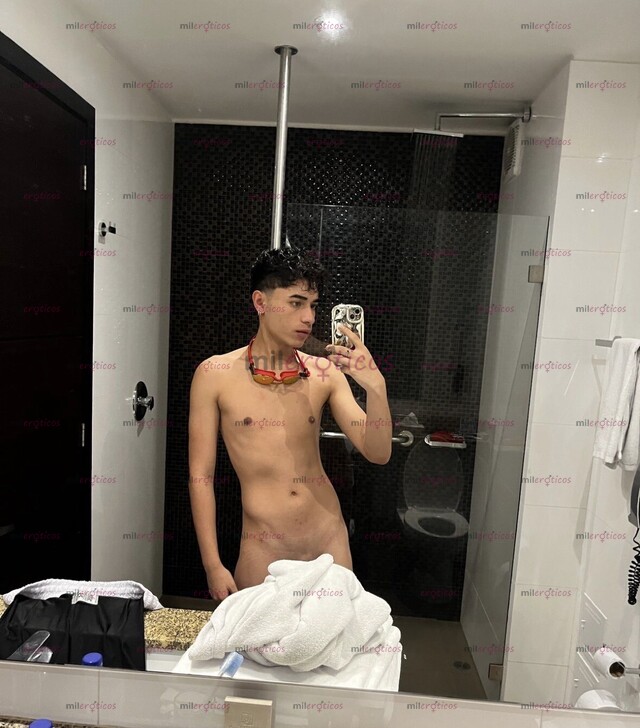FOTOS DE CHICO JOVEN NALGÓN DE 21 AÑOS Y UNIVERSITARIO
