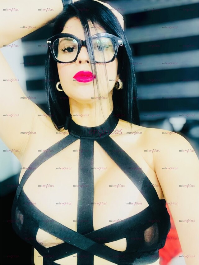 FOTOS DE DELICIOSAS TETAS, NINFOMANA, MADURA MILF EXPERTA EN PUTERIAS