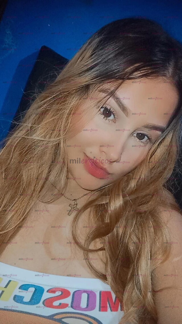 FOTOS DE NUEVA MONA REAL AGUANTADORA VEN Y DISFRUTA DE UNA POLLITA CON VAGINA ESTRECHA