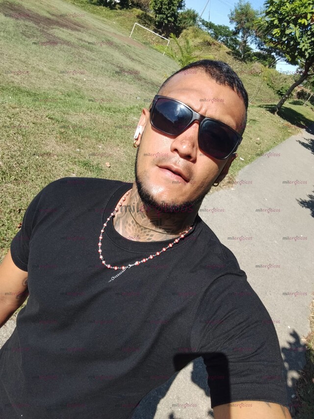 FOTOS DE MAN 100% ACTIVO CALEÑO VERGON.... ROMPE CULO Y BIEN LECHERO