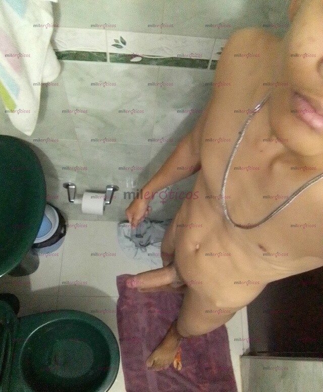 FOTOS DE JOVEN HETERO EN LA CIUDAD TE DARÁ UN VERGA FIRMÉ Y GRUESA