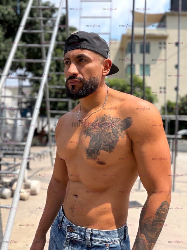 FOTOS DE CHICO MEXICANO, MASCULINO Y ATLÉTICO DISPONIBLE
