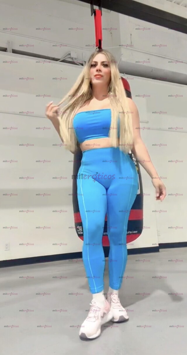 FOTOS DE DULCE FEMENINA RUBIA ESPECTACULAR MUY CALIENTE Y COMPLACIENTE