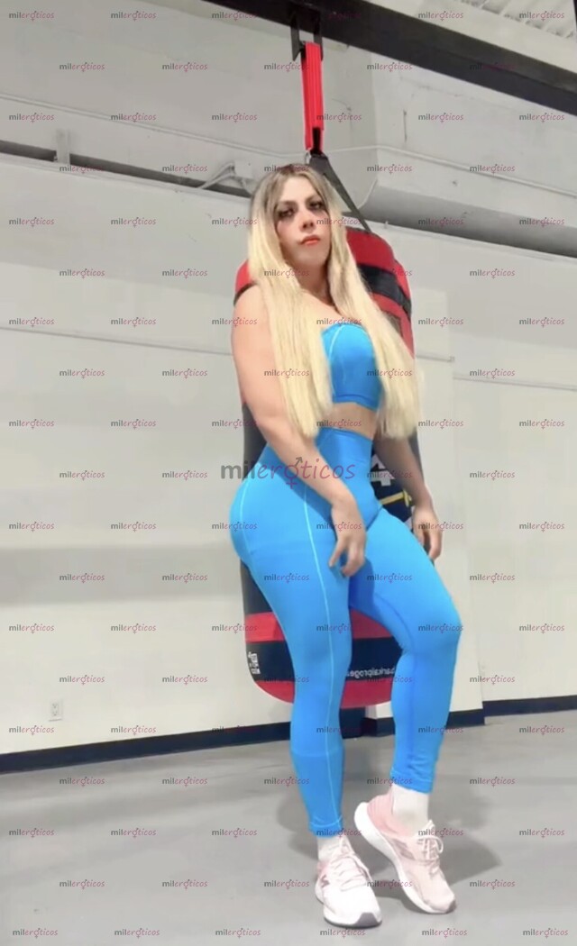 FOTOS DE DULCE FEMENINA RUBIA ESPECTACULAR MUY CALIENTE Y COMPLACIENTE