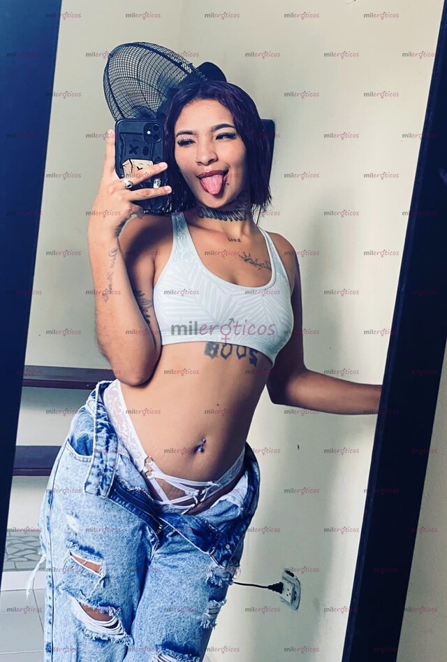 FOTOS DE RICA FLACA PELIRROJA DE 22 AÑOS NUEVA RECIEN LLEGADA SUPER ARRECHA EN NORMANDIA