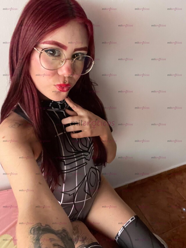 FOTOS DE SEXY PELIRROJA DE 18 AÑOS, TIERNA COQUETA Y MUY COMPLACIENTE.