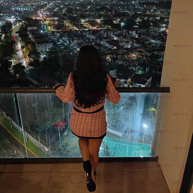 FOTOS DE TU DULCE TENTACIÓN RECIÉN LLEGADA PARA COMPLACER TUS MAS SUCIOS DESEOS...