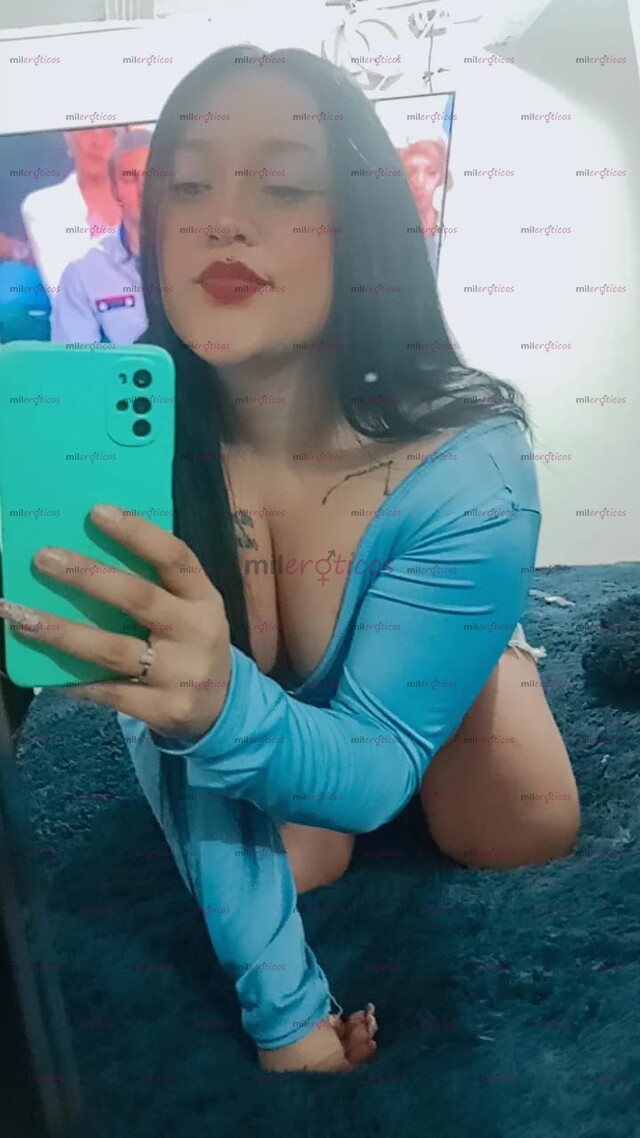 FOTOS DE HERMOSA NIÑA MORENITA CON TATUAJES DELICIOSOS