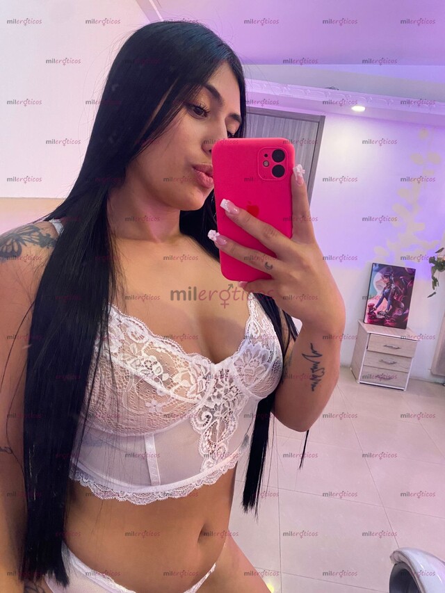 FOTOS DE SALOMÉ FLACA ESTRECHITA CON CUERPO SENSUAL Y UN LINDO ROSTRO
