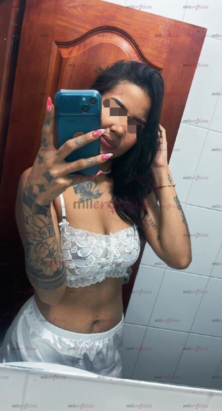 FOTOS DE TU MUJER VOLUPTUOSA EXQUISITA CON UNA PIEL MORENA VELLUDITA BIEN ARRECHA AQUI