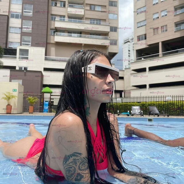 FOTOS DE DOLL VERGONA VERSÁTIL CON SITIO CULO GRANDE DOMINANTE