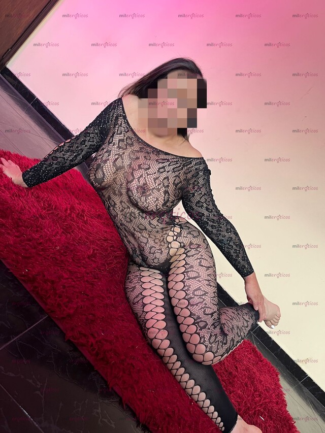 FOTOS DE LINDA RUBIA LLENA DE SENSUALES ENCANTOS DISPUESTA A TODO PARA COMPLACERTE