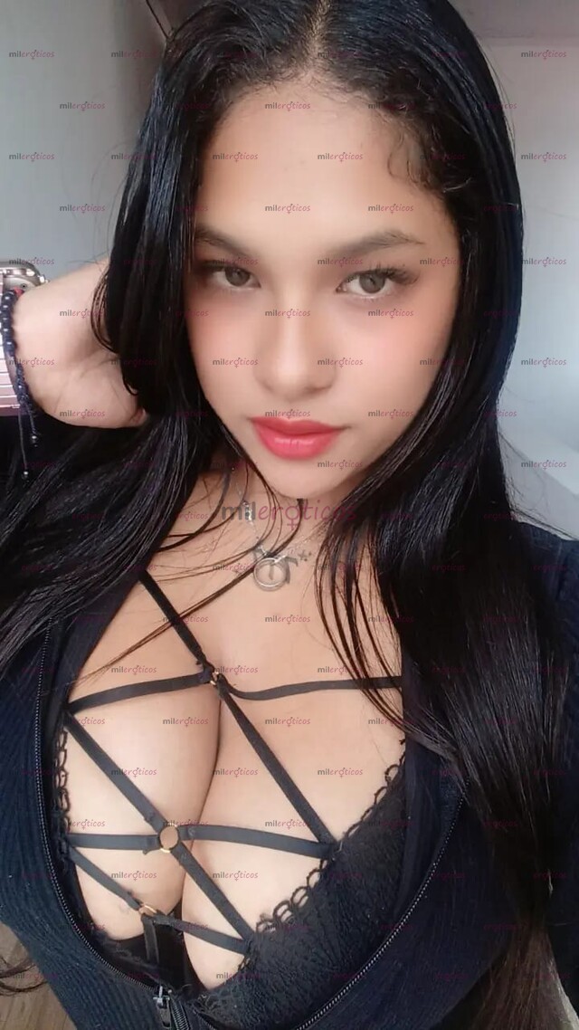 FOTOS DE UNA BELLA Y HERMOSA MORENA,VIVE UNA LOCURA DE PASIÓN Y DE PLACERES
