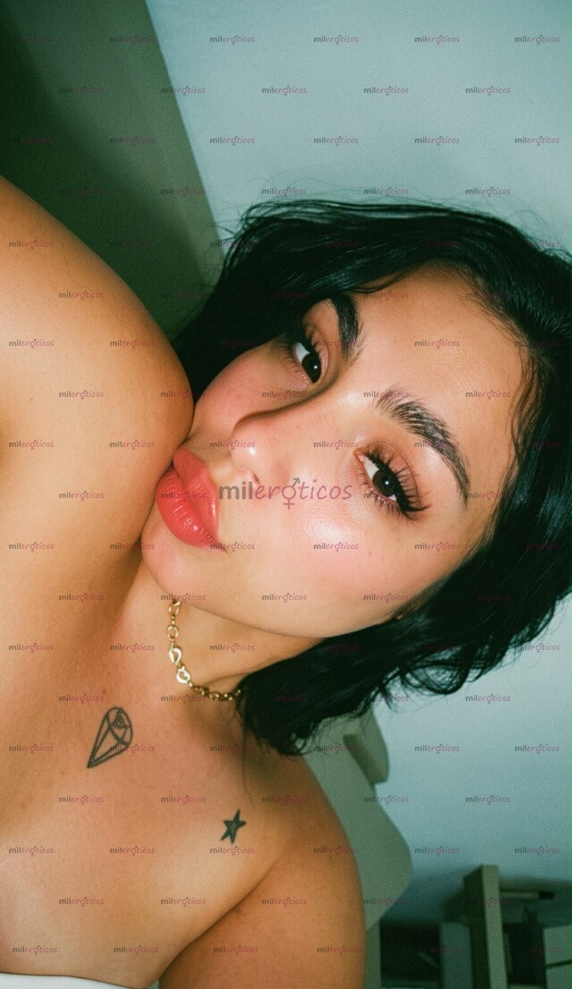 FOTOS DE PUTITA CACHONDA Y FIESTERA RICA PARA COMPLACER