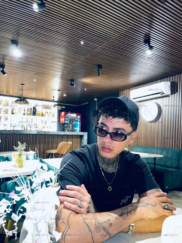 FOTOS DE CITAS EN RESTAURANTES , NO TENGO SITIO SOY VERSATIL MAS PASIVO