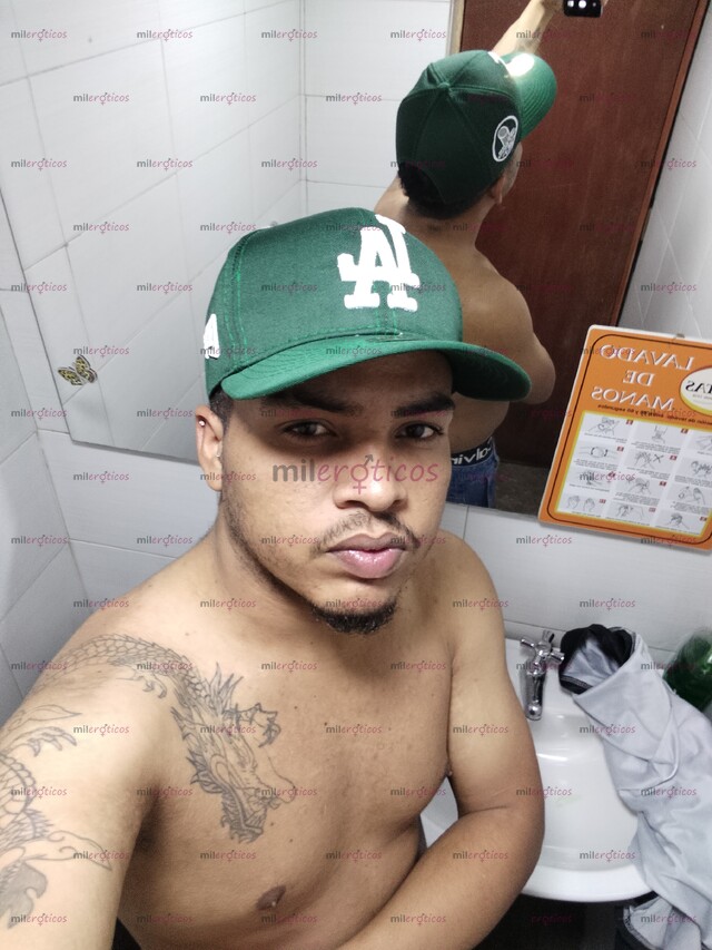 FOTOS DE HOLA SOY ANDRÉS CHICO MORENO VERSÁTIL VERGON 20 CM VEN Y DISFRUTA DEL PLACER