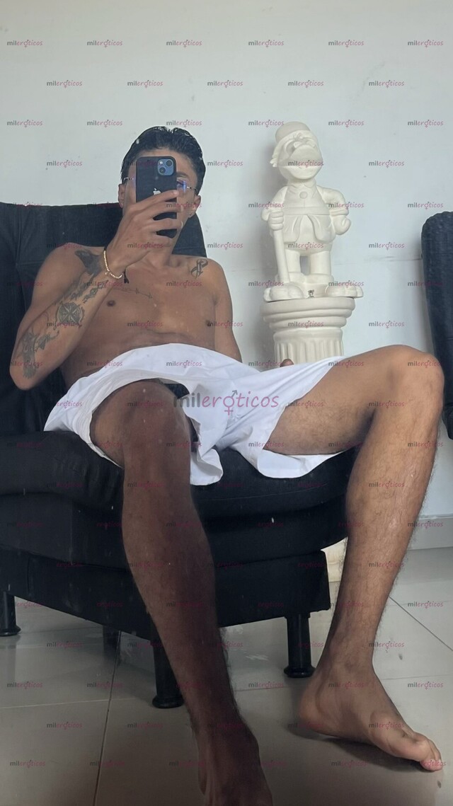 FOTOS DE BISEXUAL COLOMBIANO VERGON XXL COMPLACIENTE Y LECHERO