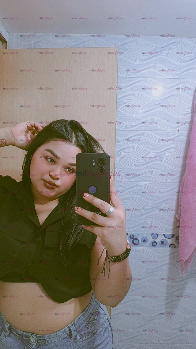 FOTOS DE TITULO : SEXY MORENA ARDIENTE QUE TE SACARÁ TODA LA LECHE MI AMOR