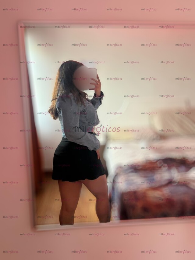 FOTOS DE MASAJITO CON VENIDA ANDY BIEN CERRADITA Y APRETADA