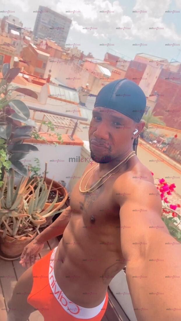 FOTOS DE MACHOTE NEGRO VERGO PARA PASIVO CON SITIO Y GANAS DE LECHE